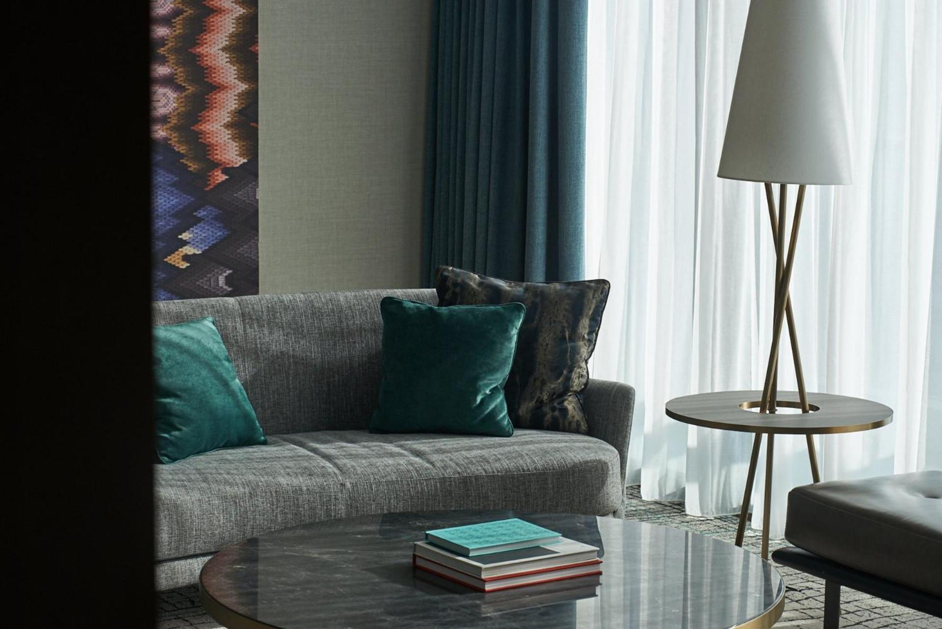 Kimpton Maa-lai By Ihg होटल 5*